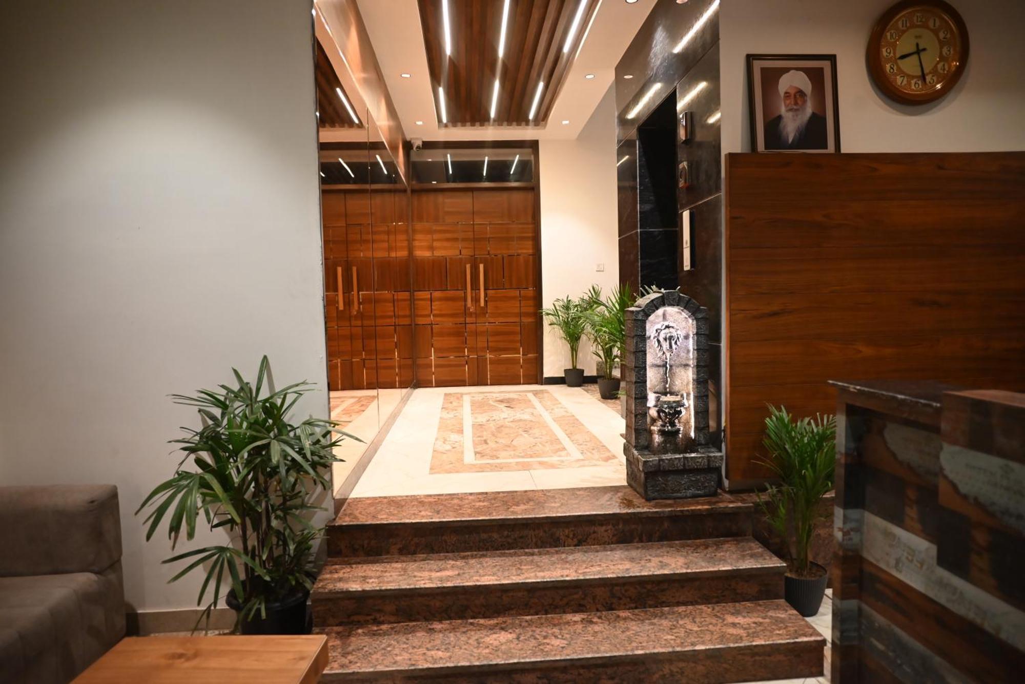 Hotel Lake View Chandigarh Chandīgarh Exterior foto