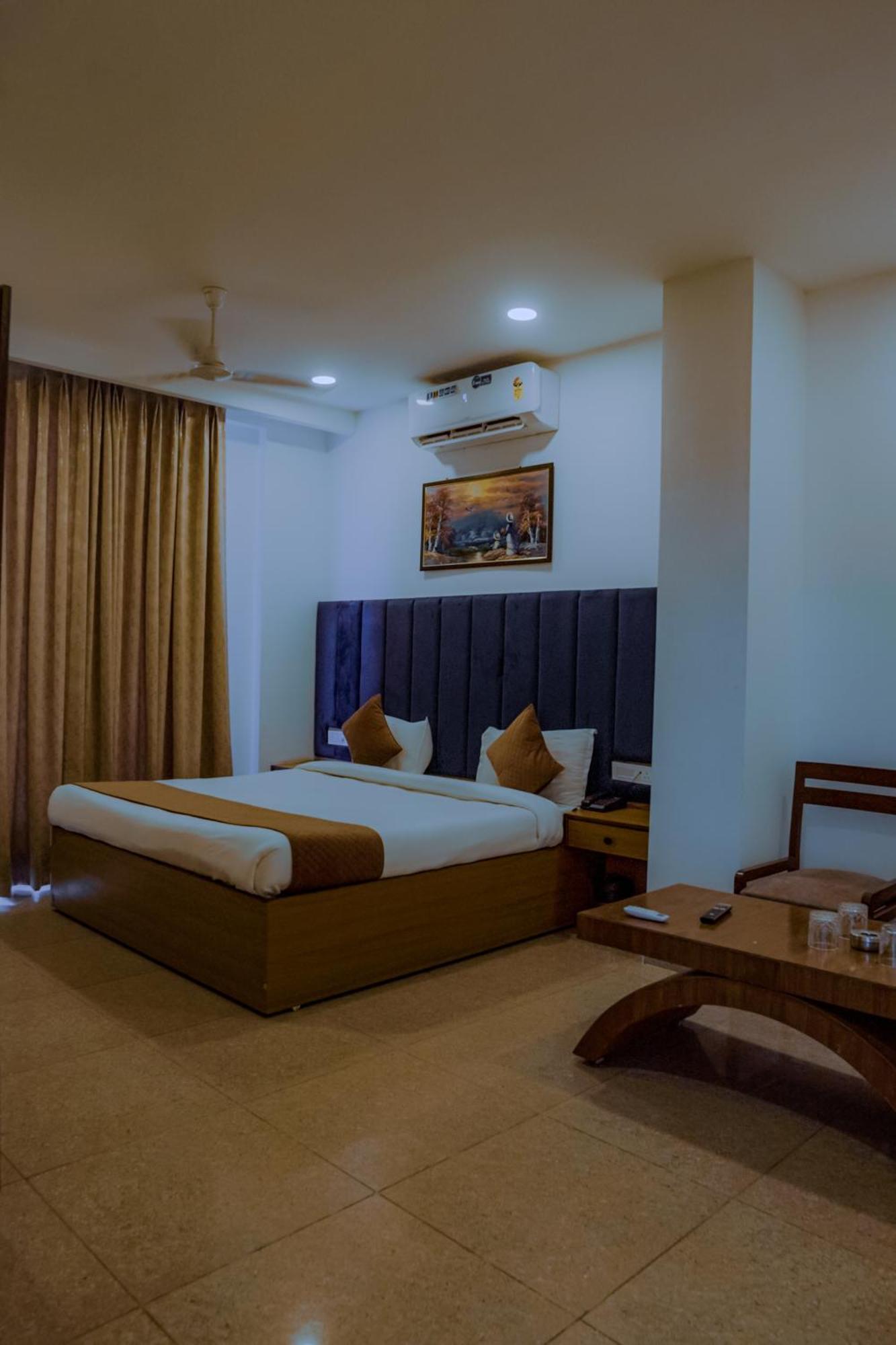 Hotel Lake View Chandigarh Chandīgarh Exterior foto